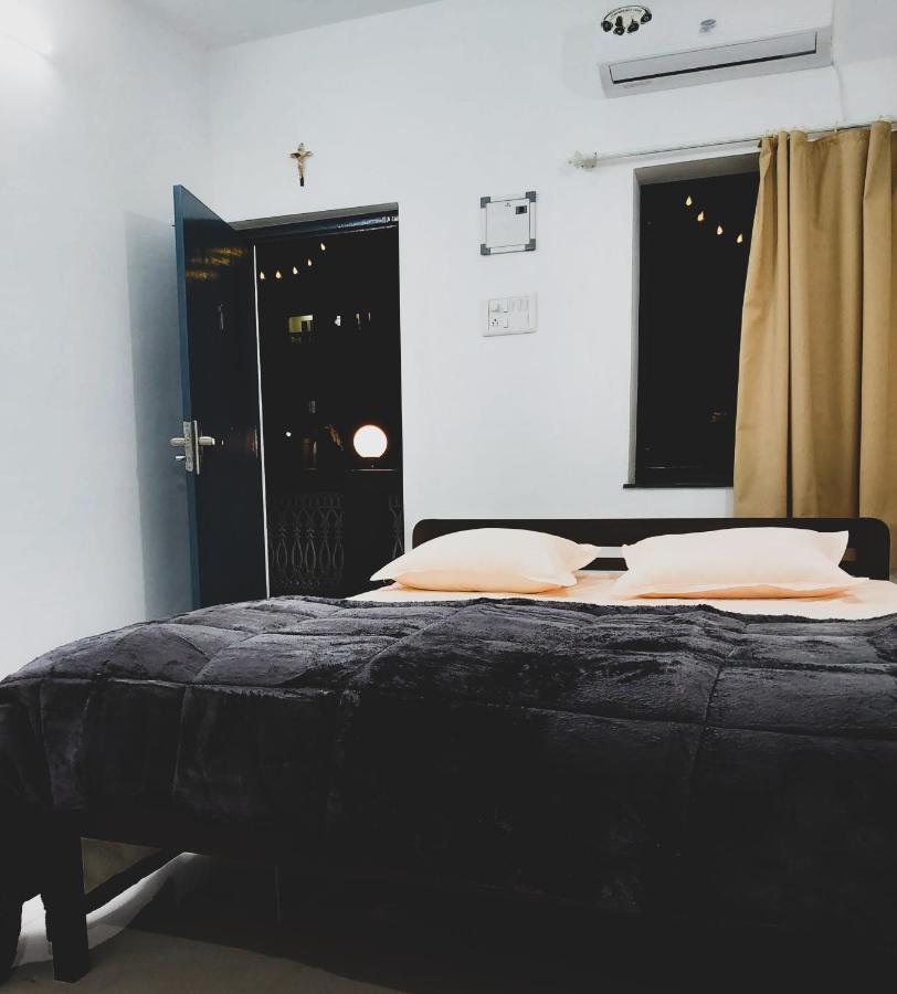 Cirilo'S Guest House Панаджи Екстериор снимка